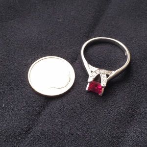 18k white gold ring with diamonds and Ruby
